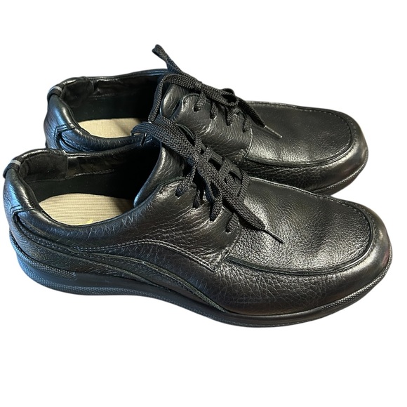 SAS Black Leather Oxfords - Picture 2 of 8